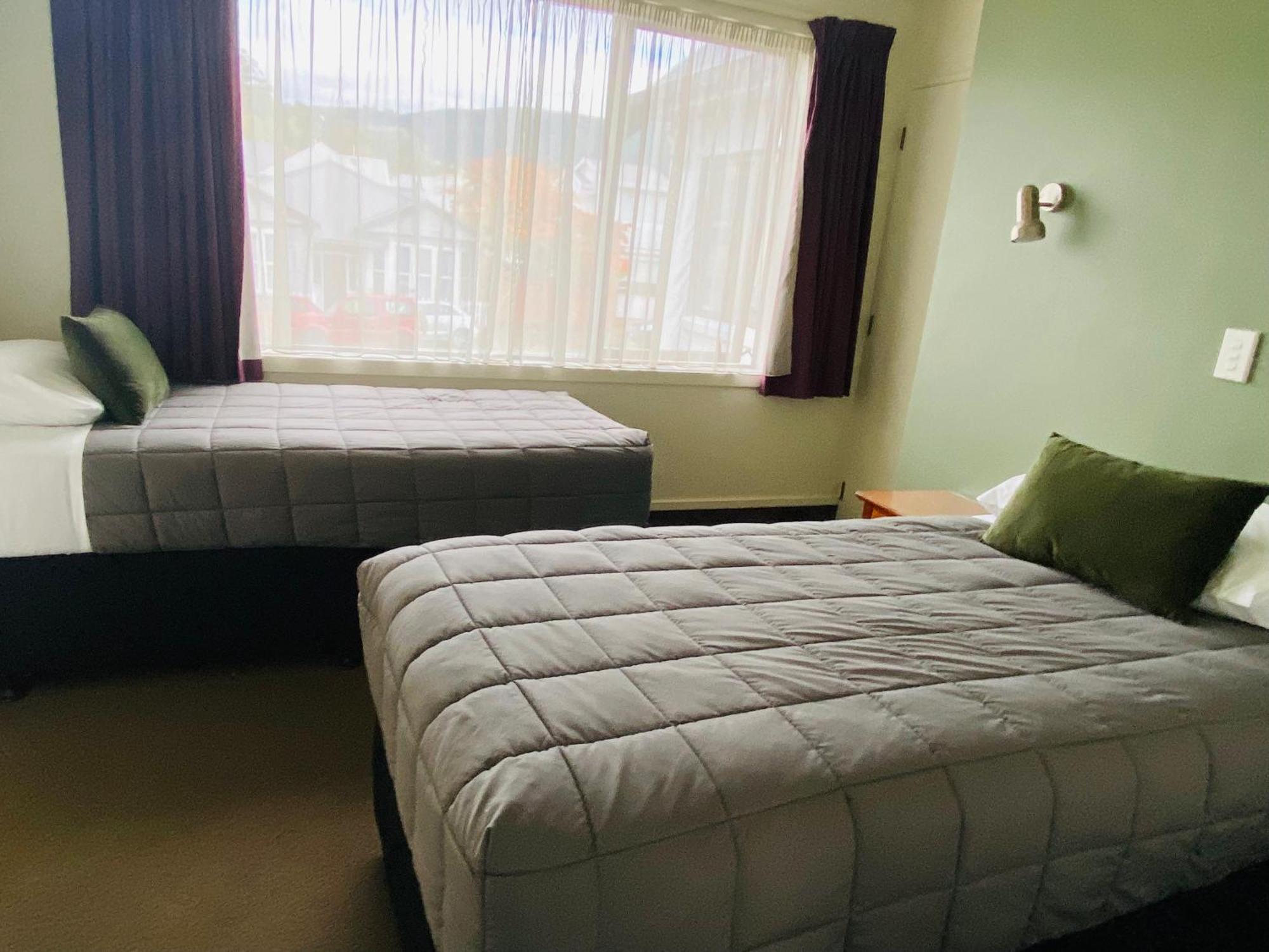 Commodore Motel Dunedin Extérieur photo