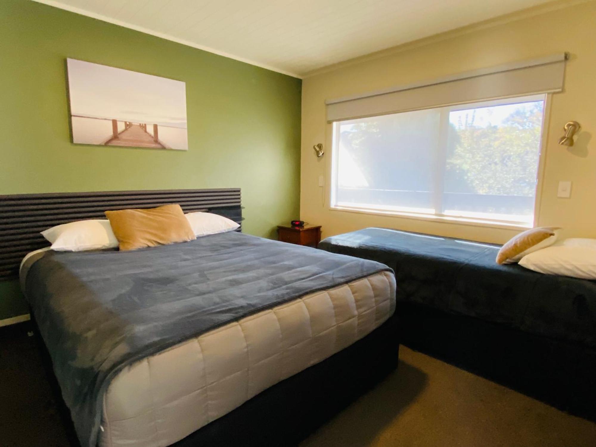 Commodore Motel Dunedin Extérieur photo